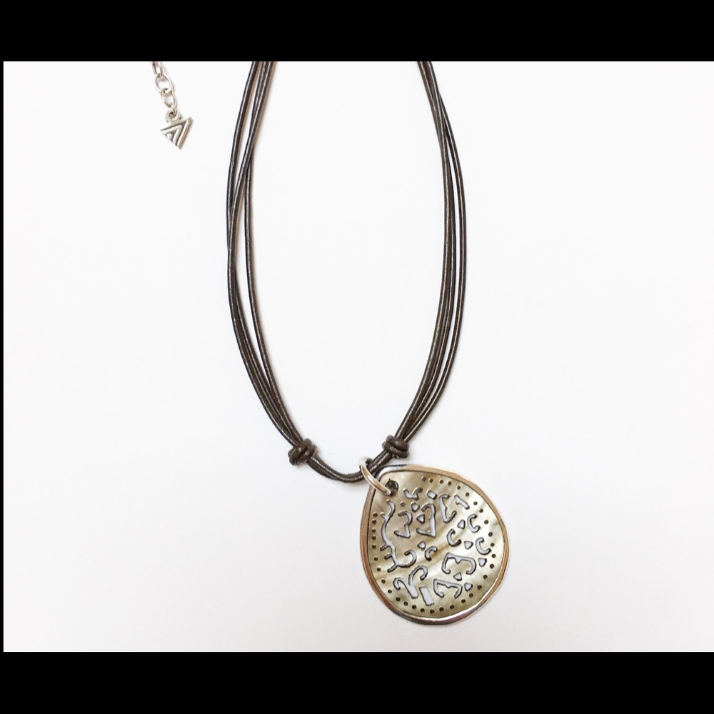 SILPADA Necklace Pendant Sterling N1446 Cut Out Shell Leather Excellent Cond